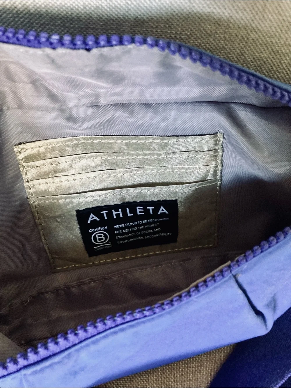 Athleta Kinetic Waist Bag Purple Crossbody Belt Bag Adjustable Nylon